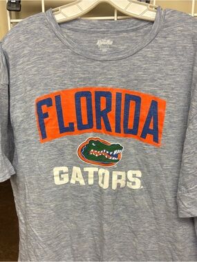 University of Florida Gators short sleeve T-Shirt size 2XL. Pro-Air Sports. EUC